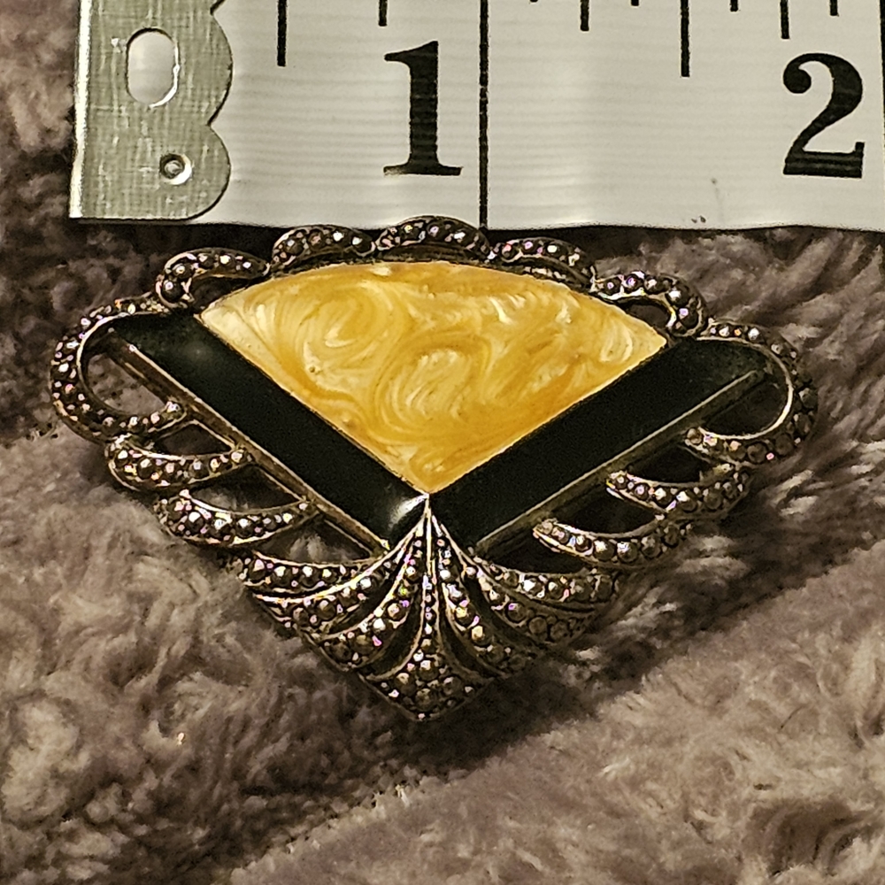 💥Vintage Avon 1989 Faux Marcasite Yellow and Black Enamel Inlay Filigree Brooch